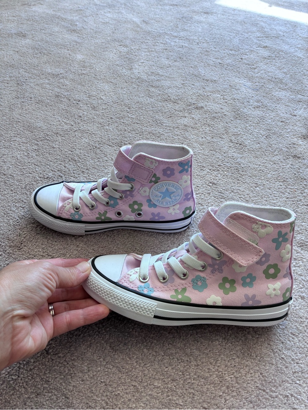 Converse NWOT Kids 12 Floral High-Top Sneakers in Pink